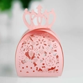 Boîte à bonbons rose découpée au laser avec motif floral et couronne pour mariage - Rose
