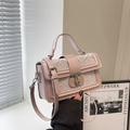 Bolso cuadrado rosa de piel sintética con estampado jacquard floral gris y hebilla - Rosa