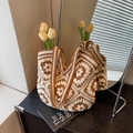 Ethno-Häkel-Tote-Bag in Braun und Creme mit Patchwork-Muster und gewebten Riemen - Braun