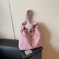 Wasserabweisende lotusrosa Nylon Umhängetasche mit Kordelzug und großen Seitentaschen - Rosa