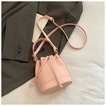 Pink drawstring bucket bag with lychee texture and adjustable shoulder strap - Pink Without Pendant