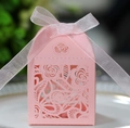 Rosa lasergeschnittene hohle Rosenschachtel mit weißer Schleife für Hochzeitsgeschenke - Rosa