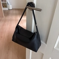 Classic black hobo dumpling bag with litchi texture leather and silver hardware strap - Black (Without Charm)