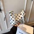Schultertasche mit Punkten in Weiß und Schwarz mit verstellbarem Trageriemen - Weiß Ohne Anhänger