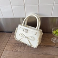 Bolso de mano blanco crema con lazo, encaje y hebilla metálica, color variante - Blanco