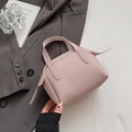 Mini sac à main rose en cuir grainé avec poignées et détails de liens latéraux - Rose Sans Pendentif