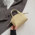 Mini sac à main beige minimaliste en cuir grainé avec poignée courte pour le quotidien - Jaune sans pendentif