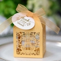 Scatola per caramelle nuziali Torre Eiffel dorata tagliata al laser con nastro e tag - Oro