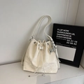 White bucket bag with marble pattern, drawstring closure and silver heart charm - White (With Pendant)