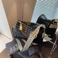 Sac bandoulière en cuir tressé noir avec une sangle en jacquard à motifs - Noir