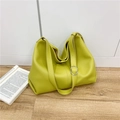 Sac hobo vert citron en cuir à motif litchi avec large bandoulière réglable - Vert
