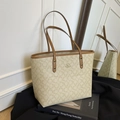 Bolso tote beige con monograma y asas de cuero marrón con estilo vintage elegante - Caqui & Marrón