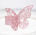 Detalle de servilletero de mariposa rosa con purpurina y diseño calado por láser - Rosa con Purpurina