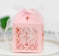 Scatola per bomboniere rosa tagliata al laser con croce traforata e nastro per matrimoni - Rosa
