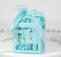 Hellblaue lasergeschnittene Hochzeitsbox mit Dankeschön-Text und Seidenschleife - Tiffany Blau