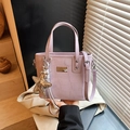Sac seau violet lavande en simili cuir crocodile avec breloque étoile argentée - Avec Pendentif / Violet