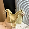 Bolso de hombro beige minimalista con asa rizada y un lindo colgante de oso - Amarillo con Colgante