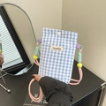 Mini crossbody tas in blauw-wit gingham met kleurrijke bandjes en Sozakka label - Blauw
