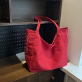 Grande borsa tote in tela rossa con stampa numerica laterale e spalline larghe - Rosso