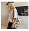 Minimalist white and brown knit shoulder bag with wavy pattern for casual summer beach look - Khaki (No Pendant)