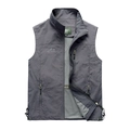 Chaleco de exterior gris oscuro para hombre con forro de malla y logo de montaña bordado - M / Gris