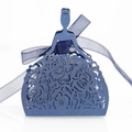 Elegante caja de dulces azul oscuro troquelada con láser con cinta y patrón de flores - 50 Piezas / Azul Mágico