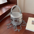 Mini sac cylindrique argenté matelassé avec bandoulière chaîne et poignée - Argenté