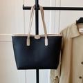 Sac cabas minimaliste en cuir litchi noir avec anses beiges et style sac à épaule - Noir sans Pendentif