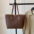 Sac fourre-tout marron foncé en cuir grainé avec longue bandoulière réglable - Brun Sans Pendentif