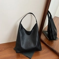 Klassische schwarze gewebte Hobo-Tasche aus PU-Leder mit großem Fassungsvermögen - Schwarz