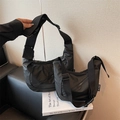 Borse a tracolla a mezzaluna in nylon nero in taglie grandi e piccole con cinturino - Nero Grande