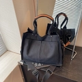 Sac fourre-tout en toile noire avec poignées en cuir marron et bandoulière réglable - Noir