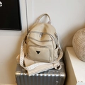 Beige rugzak van kiezelleer met ritssluitingen en geometrisch geweven schouderband - Khaki