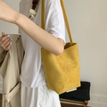 Bolso cubo minimalista de ante amarillo con correa ancha para un estilo casual de verano - Amarillo