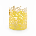 Goldener Lampenschirm mit Rosenausschnitt und weißer LED-Kerze für festliche Feierlichkeiten - Reflektierendes Gold