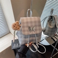 Mini mochila de cuadros gris plateado con mariposa y colgante de oso de peluche - Plata (Con Colgante)