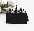 Elegante segnaposto nero tagliato al laser per Eid con silhouette di moschea - Nero