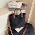 Sac cabas en toile noire avec anses brunes et broderie RQQ dans un style vintage - Noir