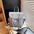 Sac à dos en toile patchwork bleu clair avec broderie cœur et fermeture à cordon - Bleu