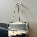 Sac sous le bras argenté chic avec design plissé et détails de cordon - Argenté