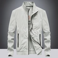 Chaqueta cortavientos gris claro para hombre con cuello alto y forro de malla interno - M / Gris claro