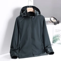 Giacca a vento con cappuccio da uomo in tessuto tecnico grigio-verde scuro sportiva - L / Verde Scuro