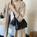 Minimalist black lychee texture crossbody bag with matching coin pouch for women - Black