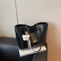 Large black tote bag in glossy PU leather with a cute white plush bear pendant detail - Black with Pendant