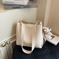 Minimalist cream white tote bag in smooth leather with cute white puppy pendant accessory - With Charm / Off-white