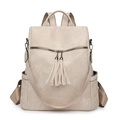 Dettaglio zaino in pelle PU beige con cerniere a nappa e tasche laterali capienti - Bianco Sporco