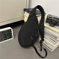 Sac de poitrine urbain en nylon noir avec poche en filet et bandoulière respirante - Noir