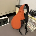 Sac de poitrine orange vif en nylon en forme de goutte avec poche filet et sangle - Orange