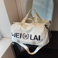 Grande borsa sportiva bianco crema con stampa di lettere nere e tracolla rimovibile - Bianco Sporco