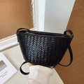 Minimalistische schwarze gewebte Beuteltasche mit Lederstruktur und Reißverschluss - Schwarz